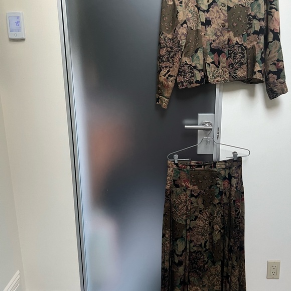 Paul Costello Made in Ireland ,set of top and skirt size 10, pure light wool. - Picture 5 of 14